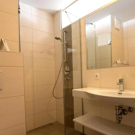 Gasthof Haus Edelweiss 3*